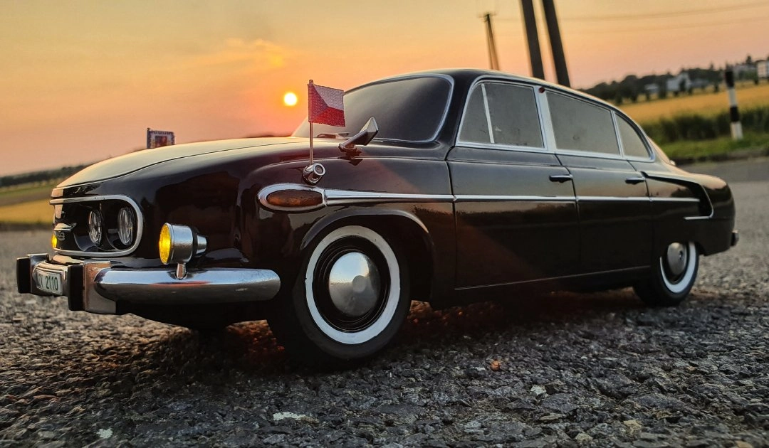 Prestavba RC auta Tatra 603 od značky Abrex